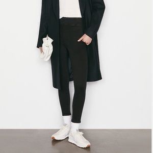 Frame The Jet Set Skinny Crop in Black